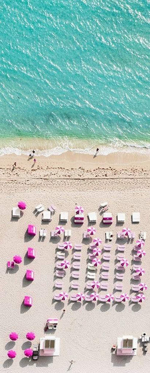 Komar Pink Umbrella Non Woven Wall Mural 100x250cm 1 baan | Yourdecoration.co.uk
