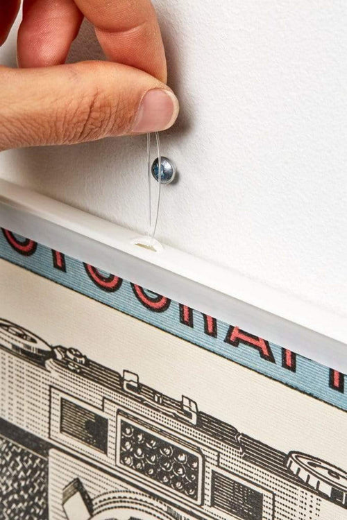 Poster Hanger White 80cm with Suspension Eye | Yourdecoration.co.uk