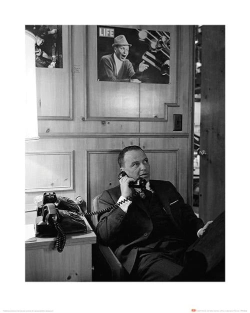 Art Print Time Life Frank Sinatra Phone 40x50cm Pyramid PPR43226 | Yourdecoration.co.uk