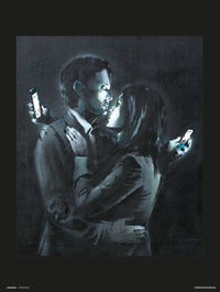 Grupo Erik Brandalised Mobile Phone Lovers Close Art Print 30x40cm | Yourdecoration.co.uk