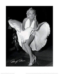 Pyramid Marilyn Monroe Seven Year Itch Art Print 40x50cm | Yourdecoration.co.uk